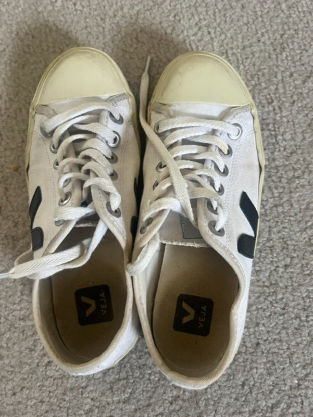 Women's Veja Sneakers 6